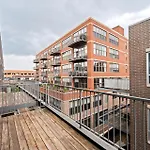 Gym Garage Parking Balcony Sleeps 6