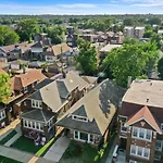 Gorgeous 5 Bedroom Gem With Games