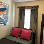 Green Room In Dorothys Bnb