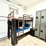 Stay 424 Hostel