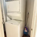 Central & Comfy 2 Bedroom I West Loop I Free Parking O