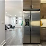 Gold Coast Pristine In Chicago Patio Free Parking