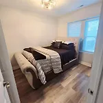 Cozy & Near Downtown & Hyde Park