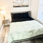 Cozy Apartment 10 Mins To Midway Airport & Downtown