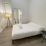 Shared Modern Apartment Close To Downtown Chicago