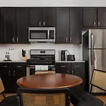 Flexhome Ukrainian Village 2Br D2