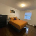 Spacious 3 Bed 2 Bath Apt In Rogers Park