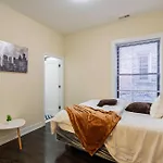 Chic & Elegant 4Br Retreat Near Uchi With Laundry