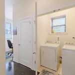 Chic & Elegant 4Br Retreat Near Uchi With Laundry