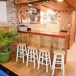 Wrigley Hostel - Chicago (Adults Only)