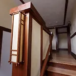 Frank Lloyd Wright\'S Emil Bach House