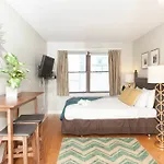 Sunny Studio In Gold Coast By Sonder
