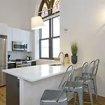 Architectural 2Br In Wicker Park By Sonder