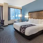 La Quinta Inn & Suites By Wyndham Chicago Downtown