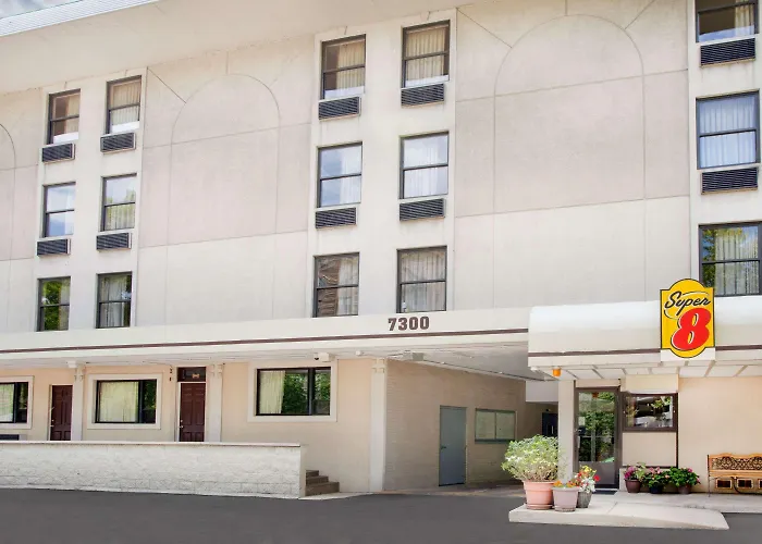 Super 8 By Wyndham Chicago Il