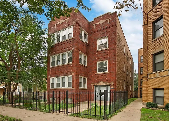2Br Comfy & Artistic Apt Outfitted For Comfort - Francisco 1
