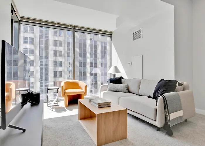 Loop Studio W Pool Gym Lounge Nr Riverwalk Chi-633