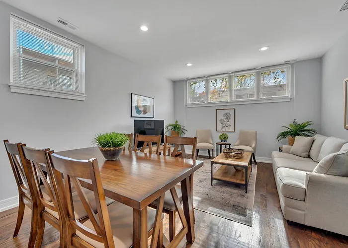 Spacious Bucktown Sanctuary