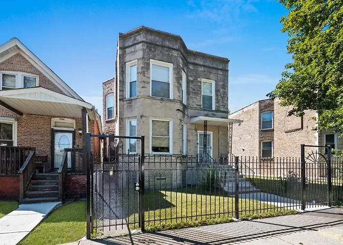 Newly Rehabbed Greystone With 2 Private Apartments, Backyard, Garage, Laundry, Close To Expressway