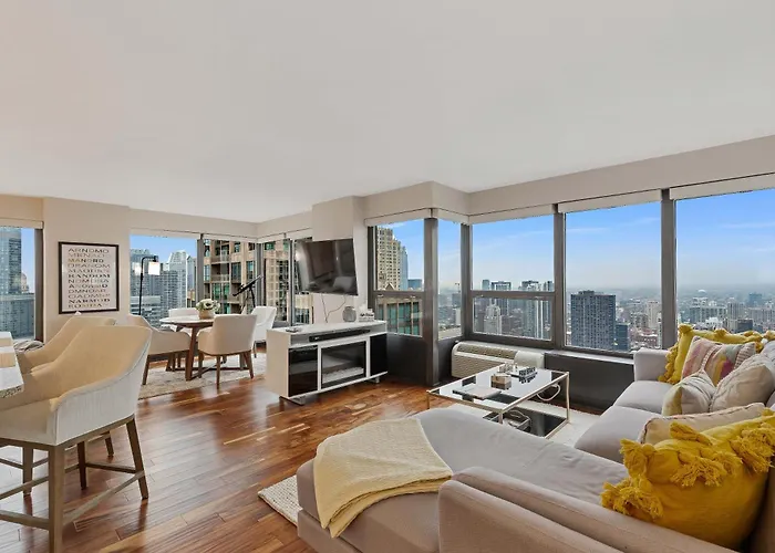 2Bd River North Condo With Million Dollar Views! Condo
