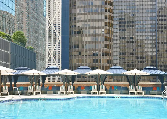 Doubletree By Hilton Chicago Magnificent Mile