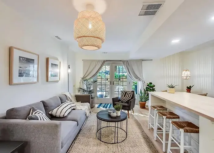 Charming City Getaway With Patio