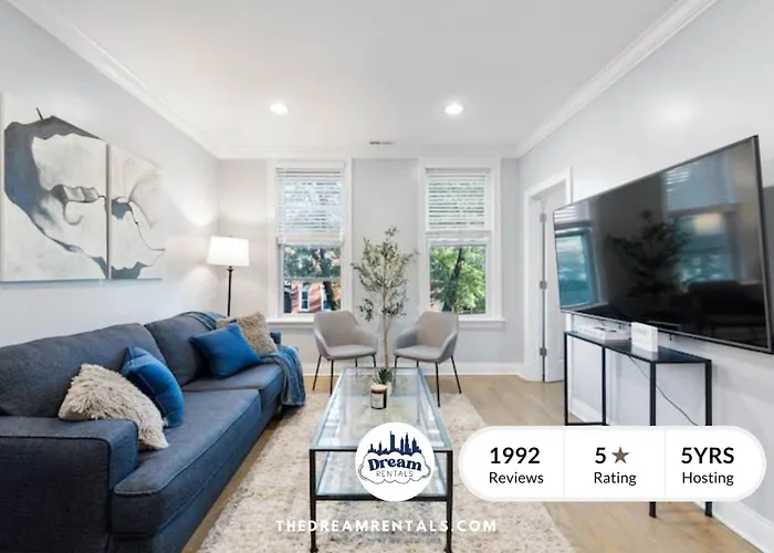 Stylish 2Br Urban Retreat In River West