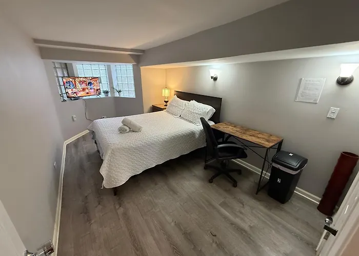 Close To Downtown - Free Parking