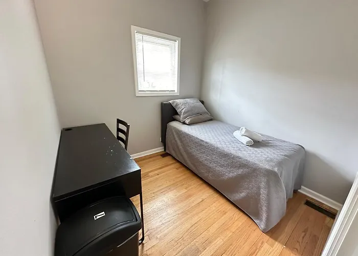 Wonderful Room Close To Downtown Chicago - Free Parking