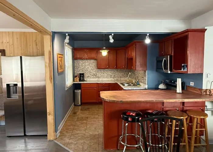 Charming Home In Portage Park