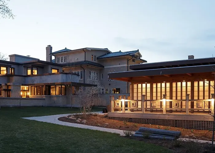 Frank Lloyd Wright\'S Emil Bach House