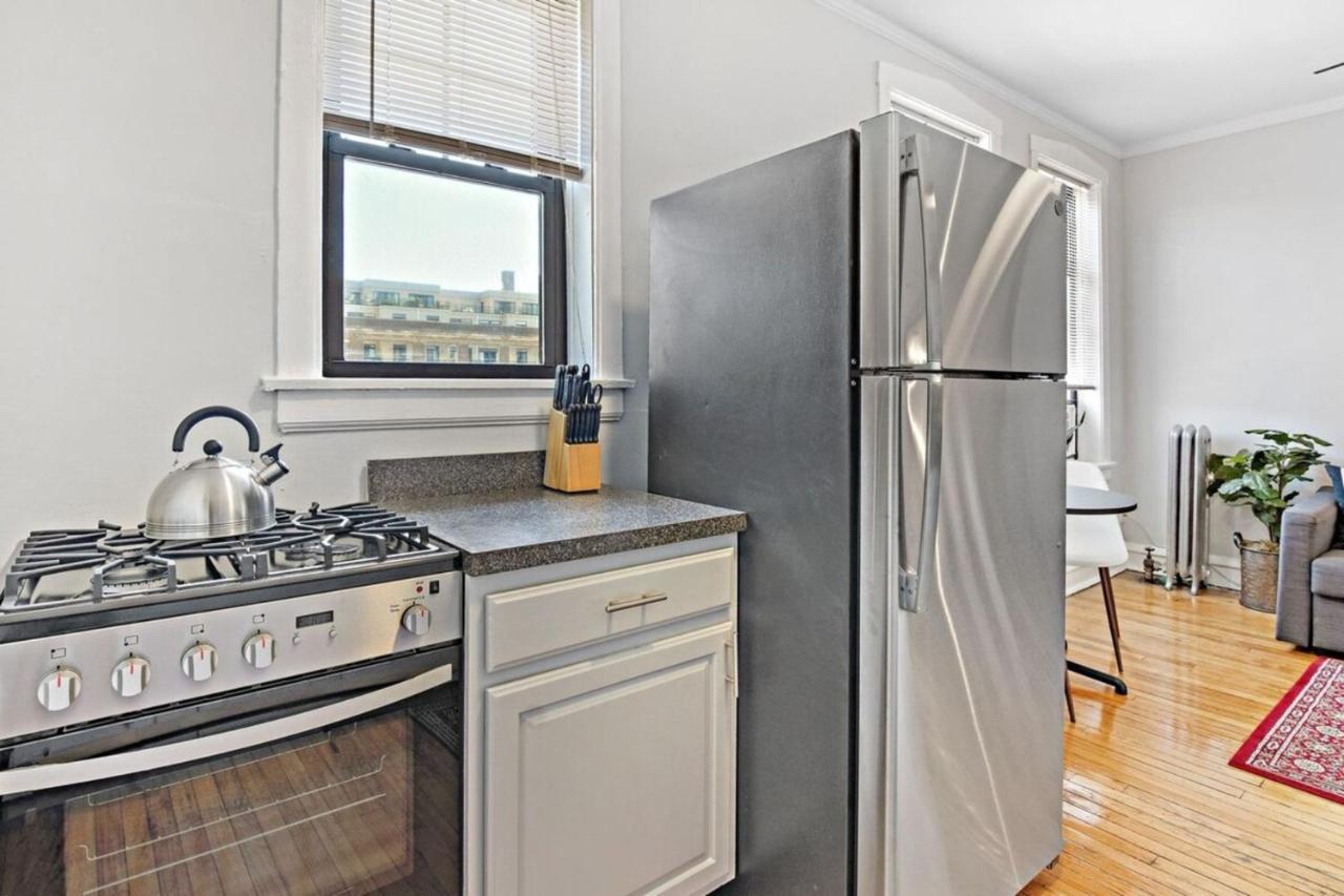 1br Modern Close To Shops & Restaurants - Belmont C6 * Chicago
