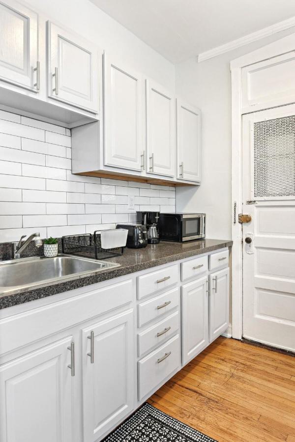 1br Modern Close To Shops & Restaurants - Belmont C6 Apartment *
