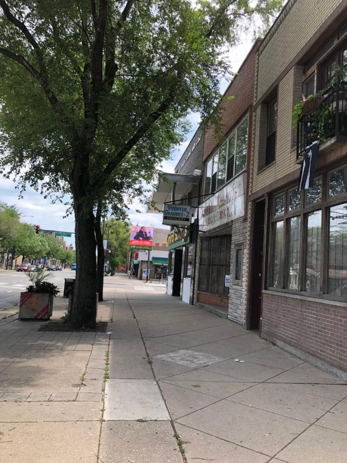 Cozy West Town 2br With Full Kitchen By Zencity