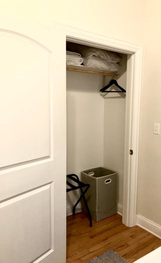 Apartment Frontdesk Updated West Town 2 Bedroom Apt With W&d Chicago