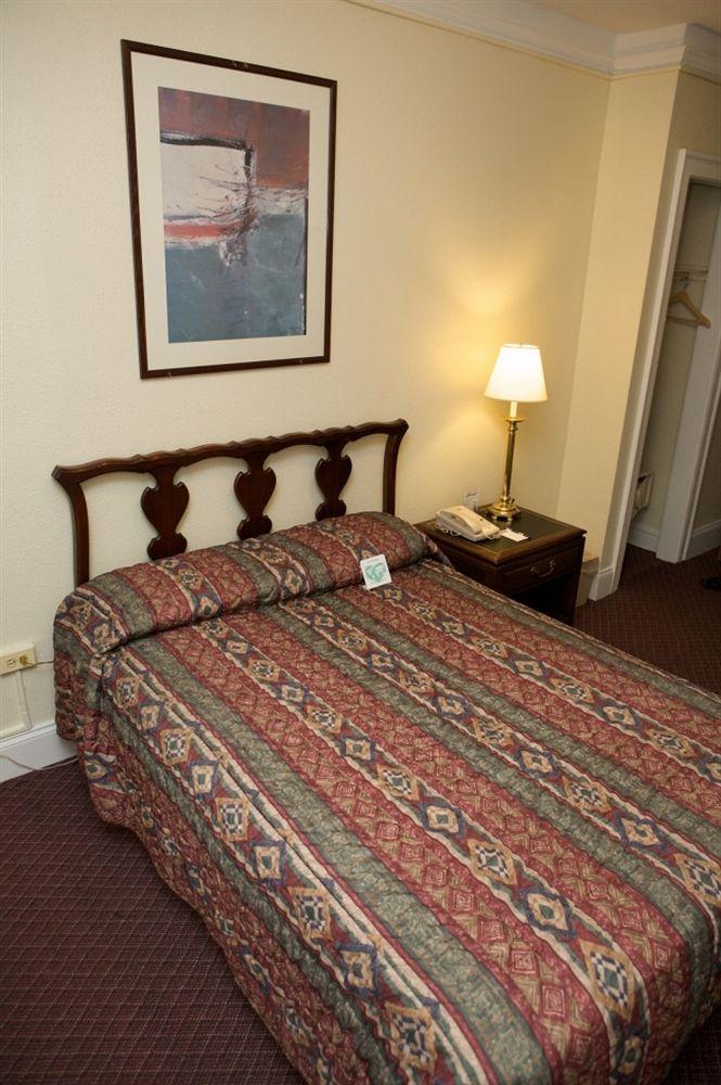 Travelodge By Wyndham Downtown Chicago