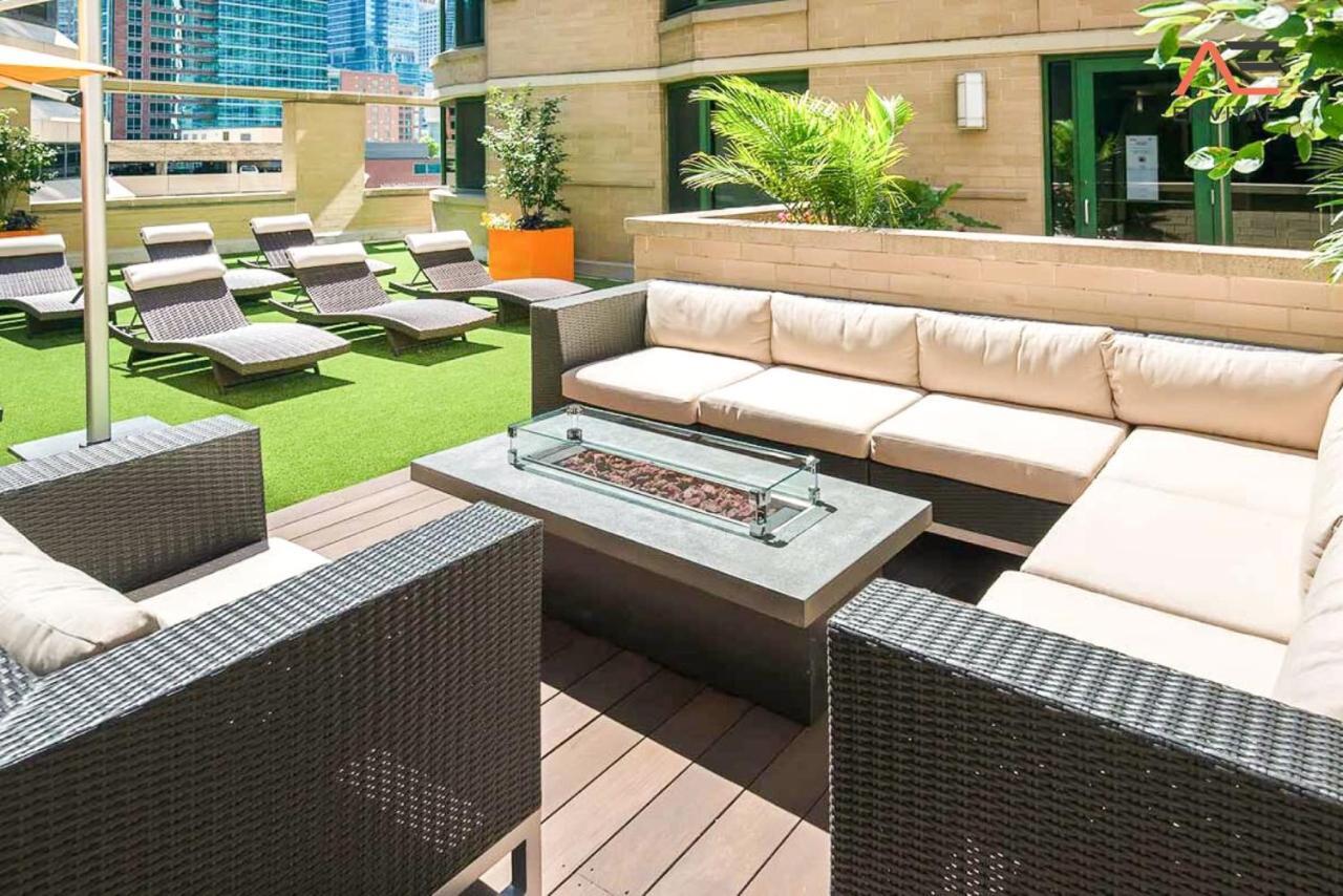 Envitae 2br Vibrant High-rise Penthouse Apartment Chicago