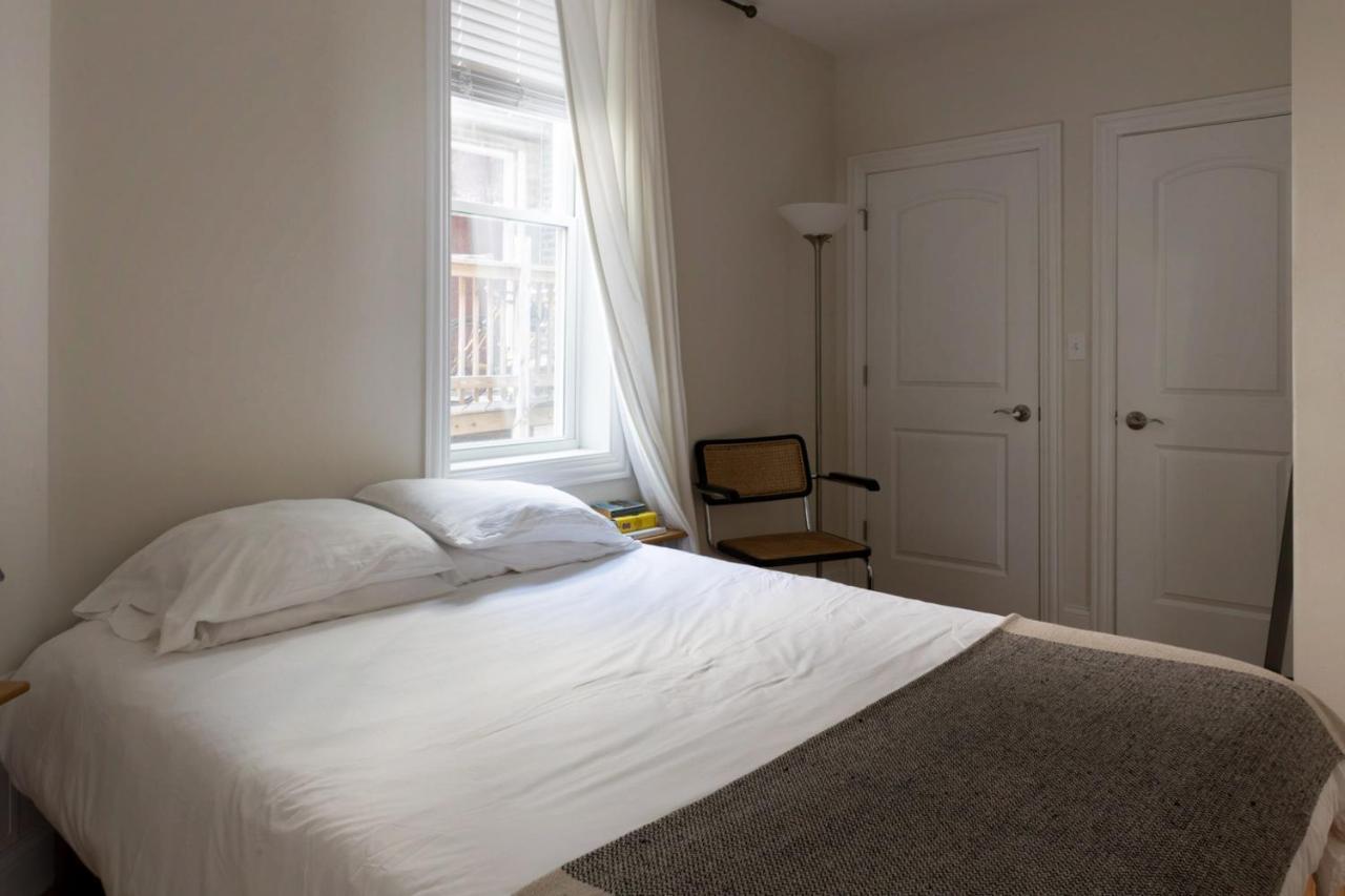 Apartment Frontdesk Updated West Town 2 Bedroom Apt With W&d
