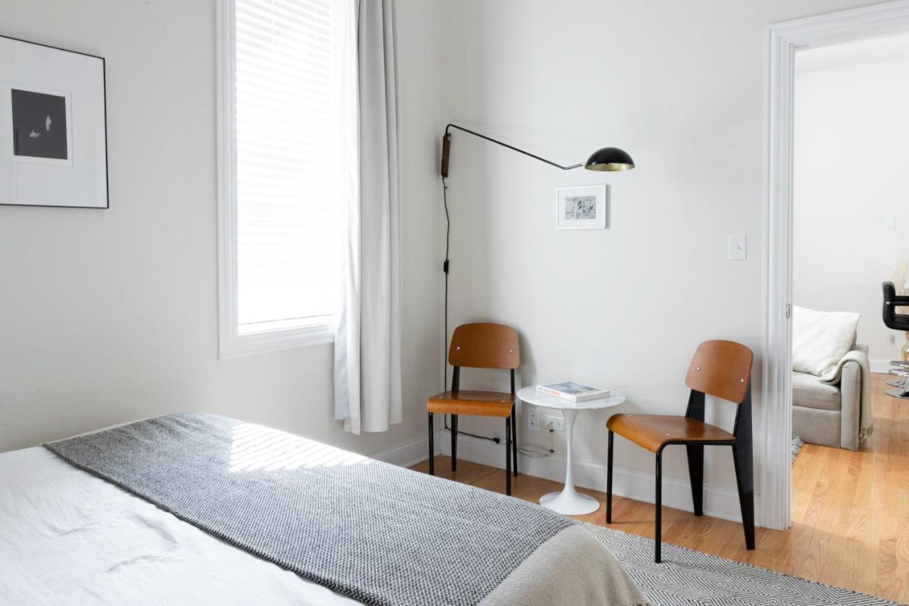 Frontdesk Updated West Town 2 Bedroom Apt With W&d Chicago
