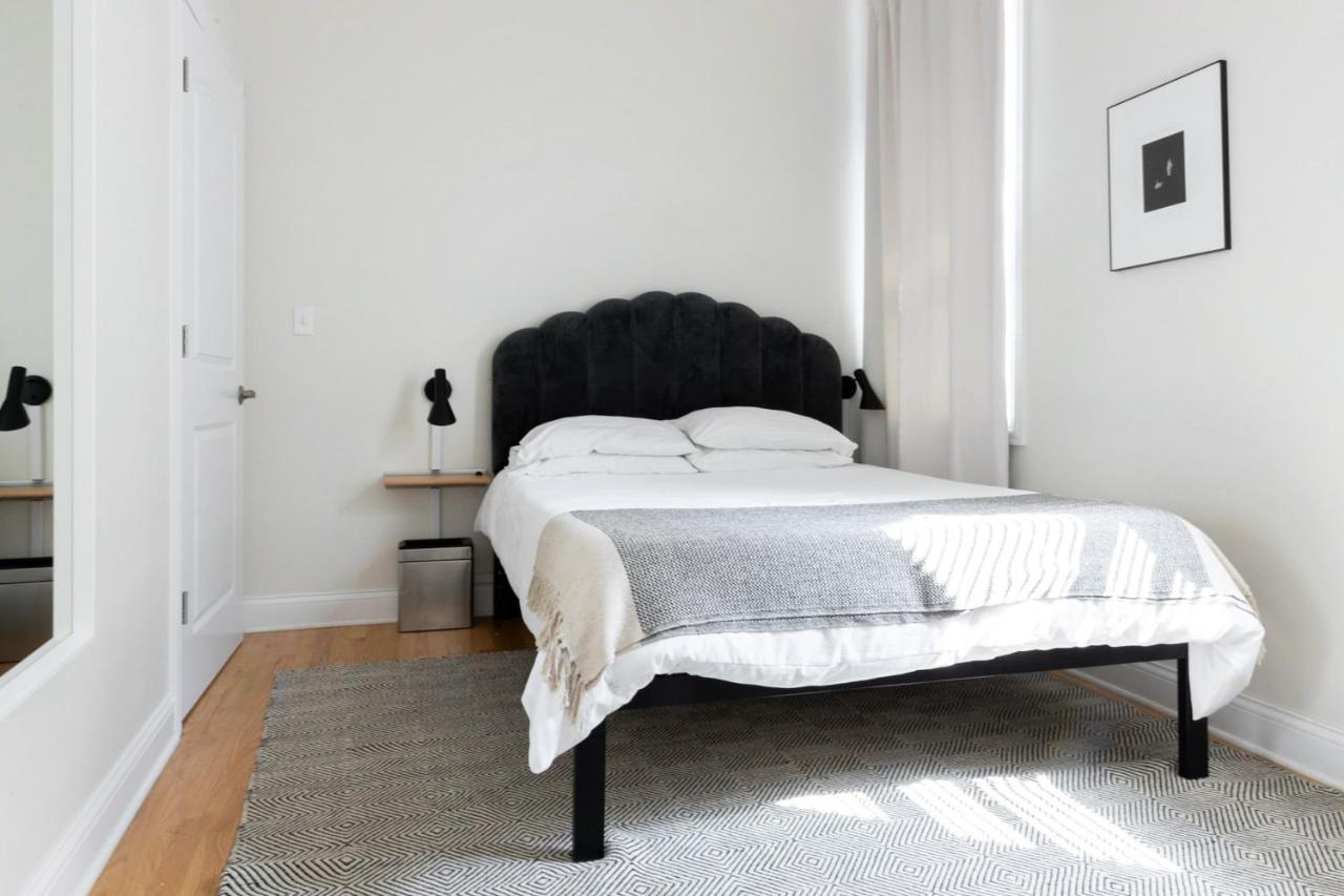 Frontdesk Updated West Town 2 Bedroom Apt With W&d *