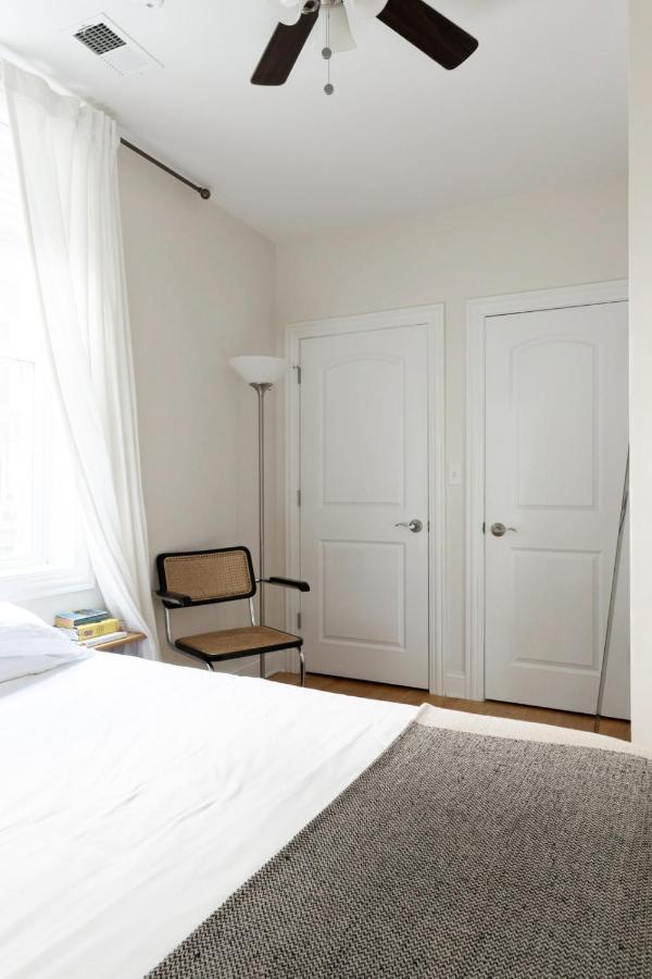 Apartment Frontdesk Updated West Town 2 Bedroom Apt With W&d *
