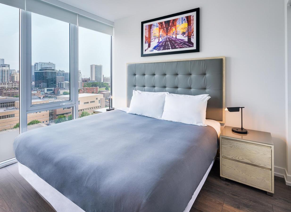 Hotel Level - Old Town Chicago