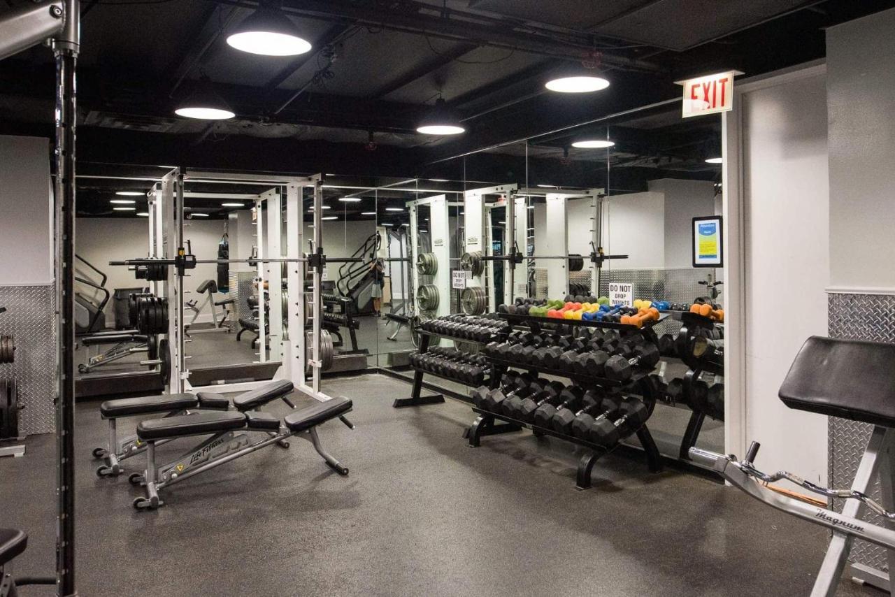 3br Stunning Spacious Sky Loft Indoor Pool, Parking & Incredible Views Apartment Chicago