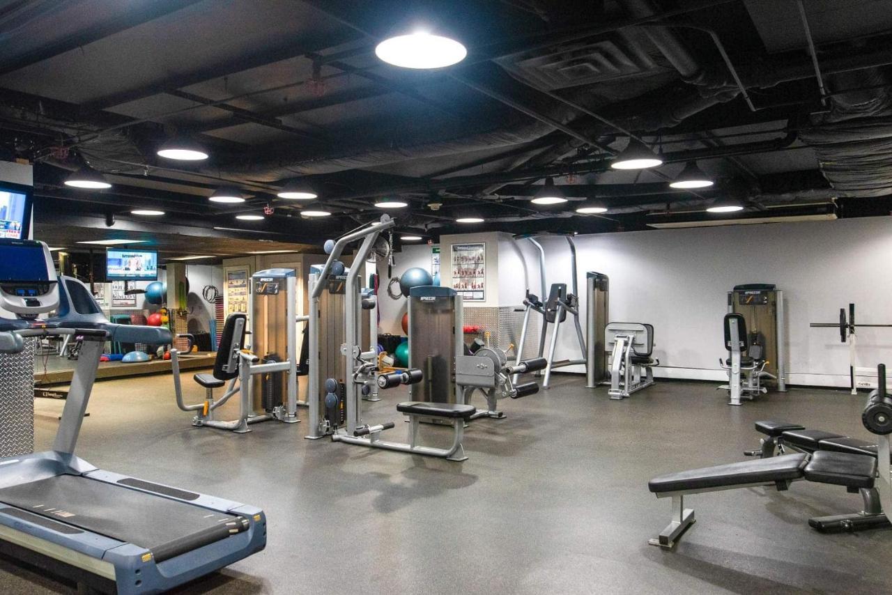 3br Stunning Spacious Sky Loft Indoor Pool, Parking & Incredible Views Apartment *