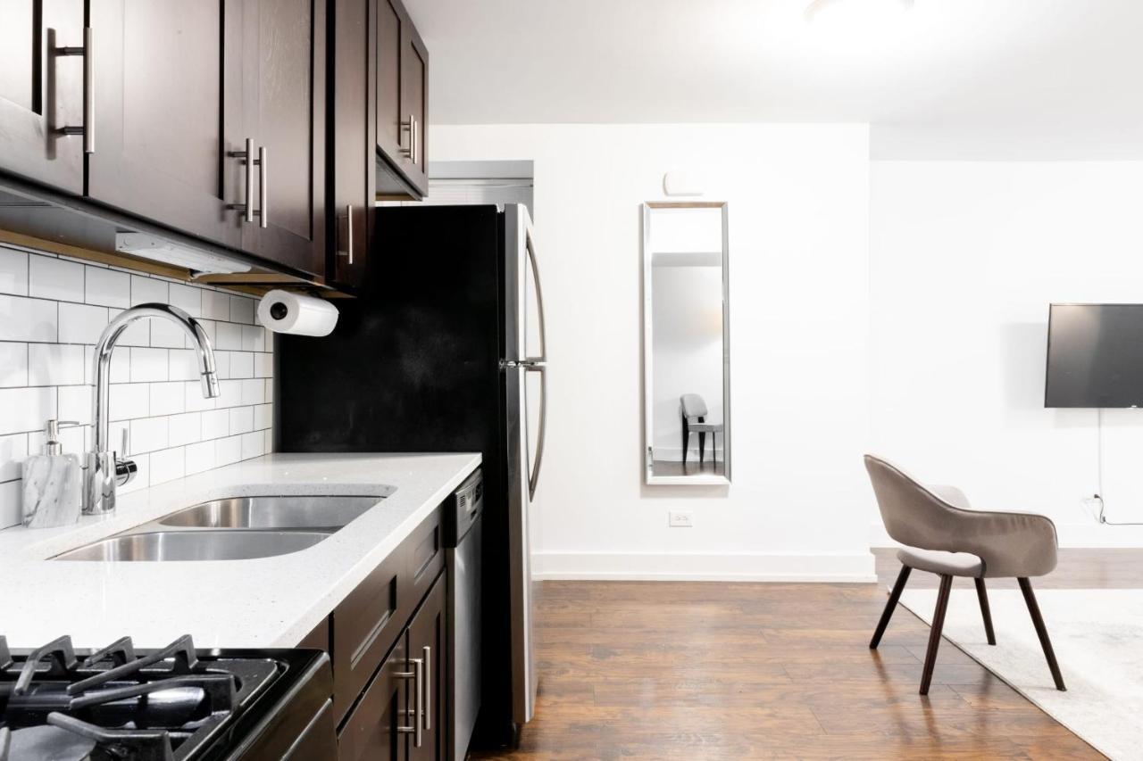 Apartment Cozy West Town 2br With Full Kitchen By Zencity *
