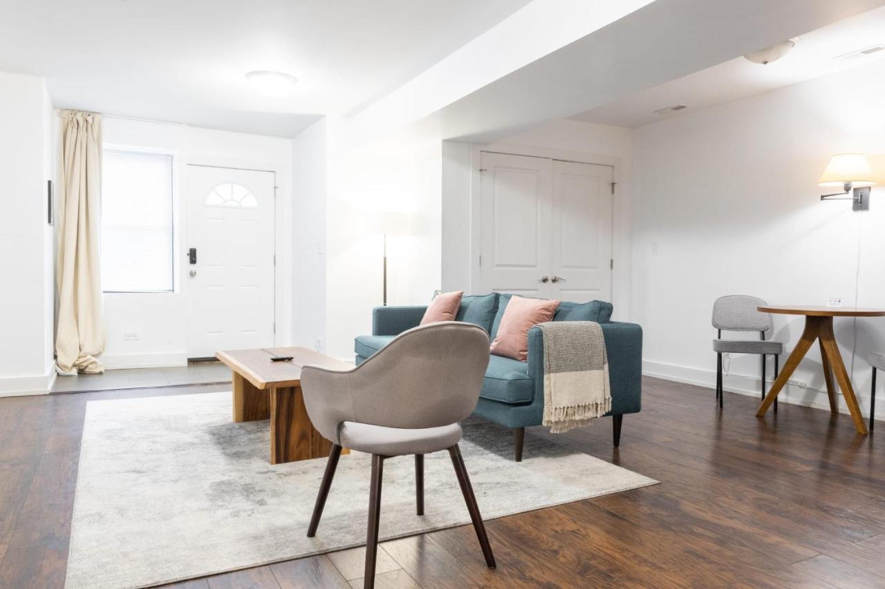 Cozy West Town 2br With Full Kitchen By Zencity * Chicago