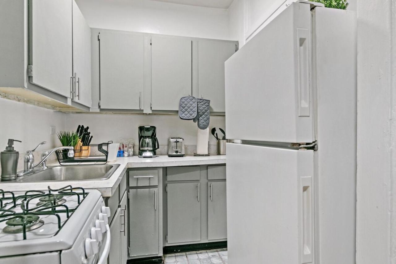 1br Modern Lakeview Close To Dining - Oakdale 2s Apartment