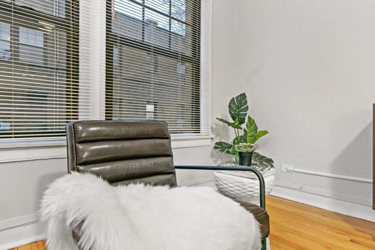 1br Modern Lakeview Close To Dining - Oakdale 2s Apartment