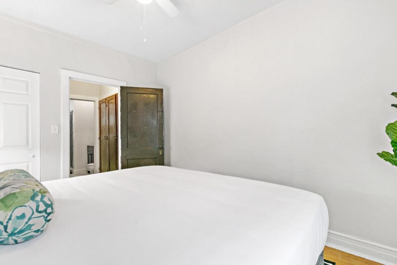 Convenient 2br Apt Close To Shops, Dining, Loyola - Lunt 2s