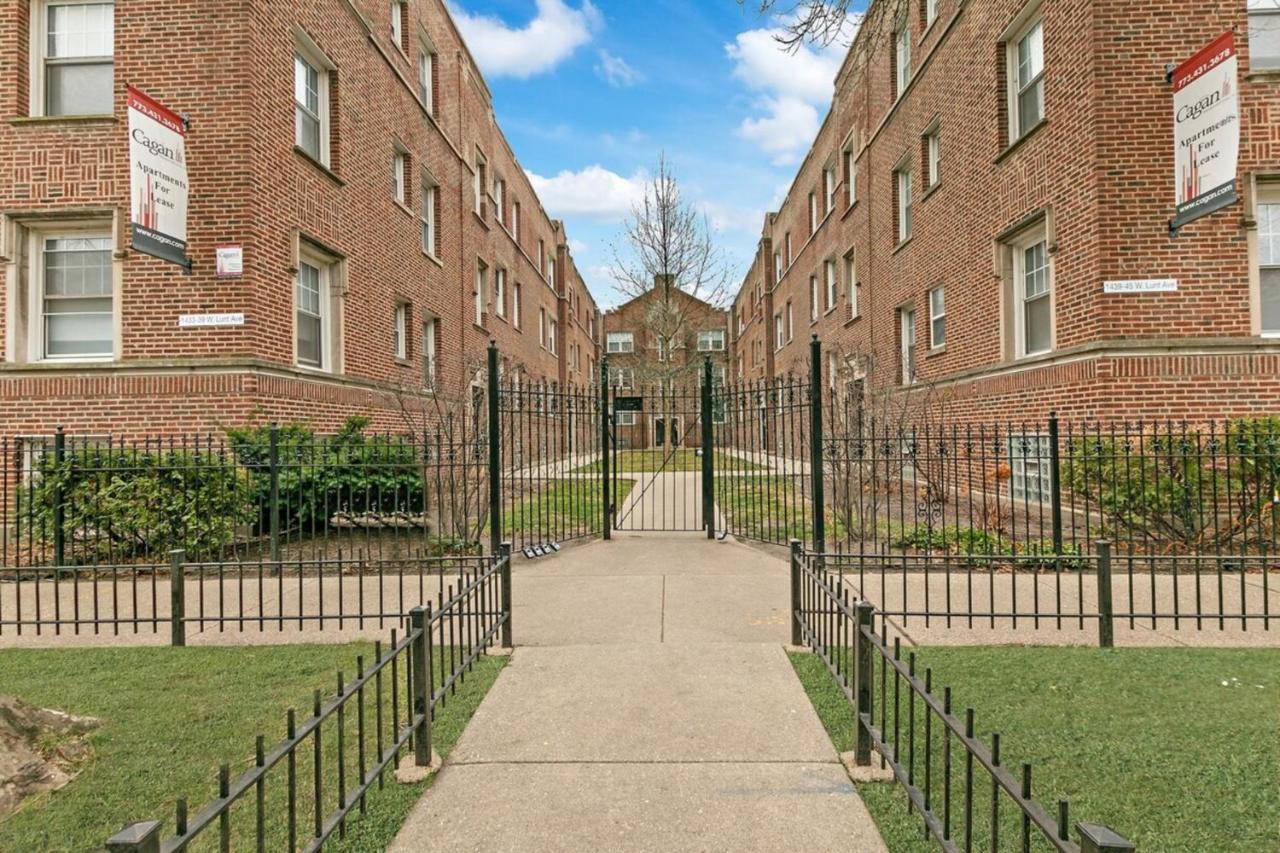 Convenient 2br Apt Close To Shops, Dining, Loyola - Lunt 2s Chicago
